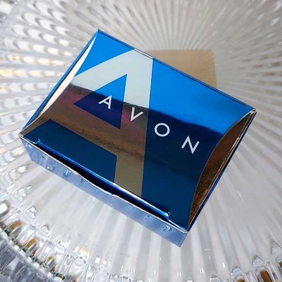 Avon Angel Tac Pin Birthstone November - 2006 - Picture 4 of 9